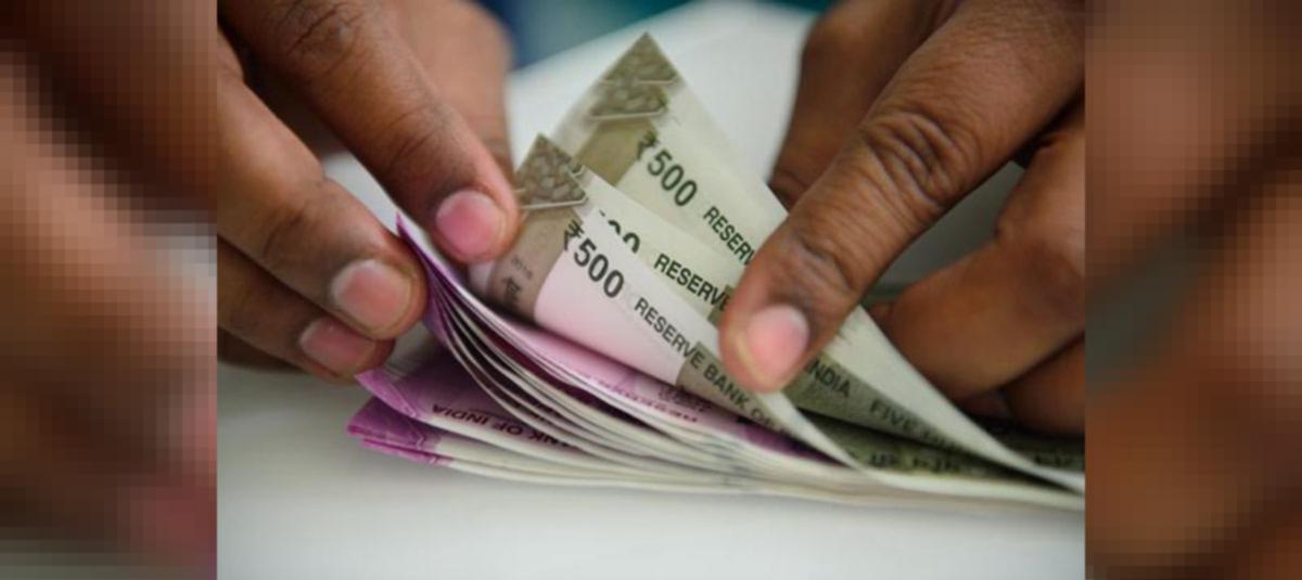 Rupee Falls Below 75 Level Against Us Dollar Amid Coronavirus Scare