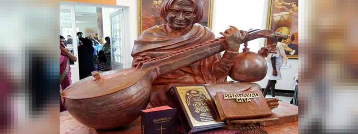 An Unholy Fight Over Gita Bible Quran At Abdul Kalam S Statue