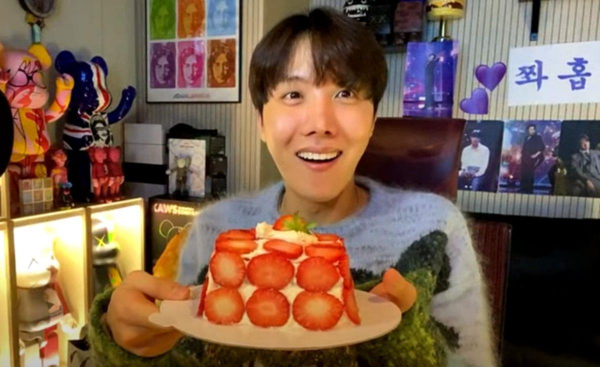 Youtube Crashes As Birthday Boy J Hope Conducts Live Stream For Bts Army