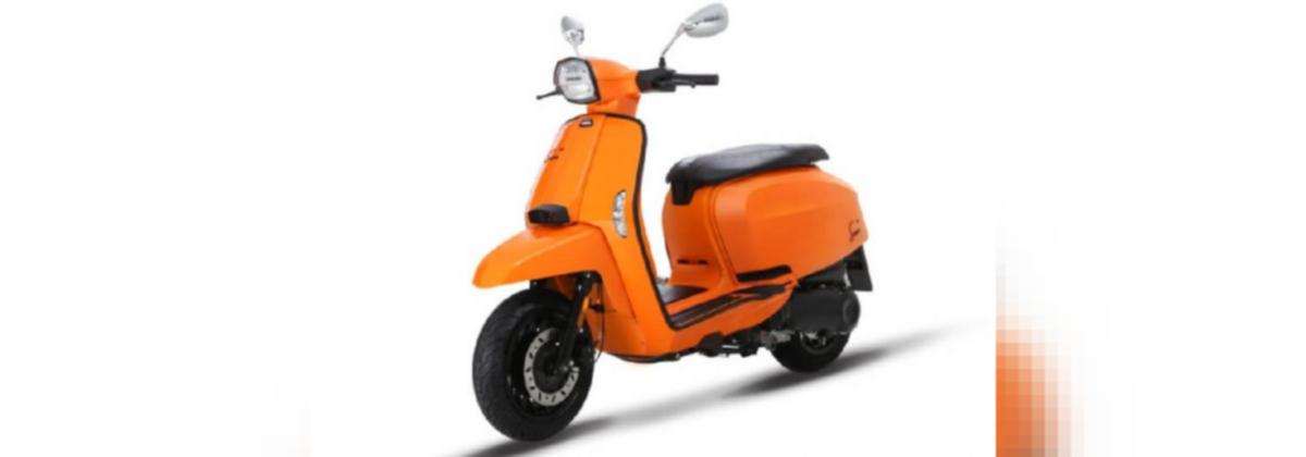 Lambretta Scooter India  . .oLd Innocenti Built Scooters, Which Were Assembled By Automobile Products Of India!