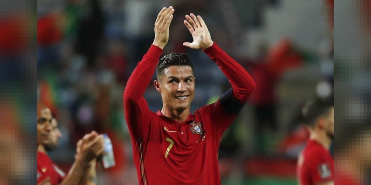 Cristiano Ronaldo, shirt sales record, number seven jersey, Manchester  United, transfer fee, buy, news