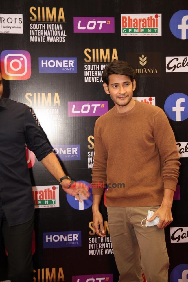 Mahesh Babu at SIIMA Awards 2021 Awards Red Carpet