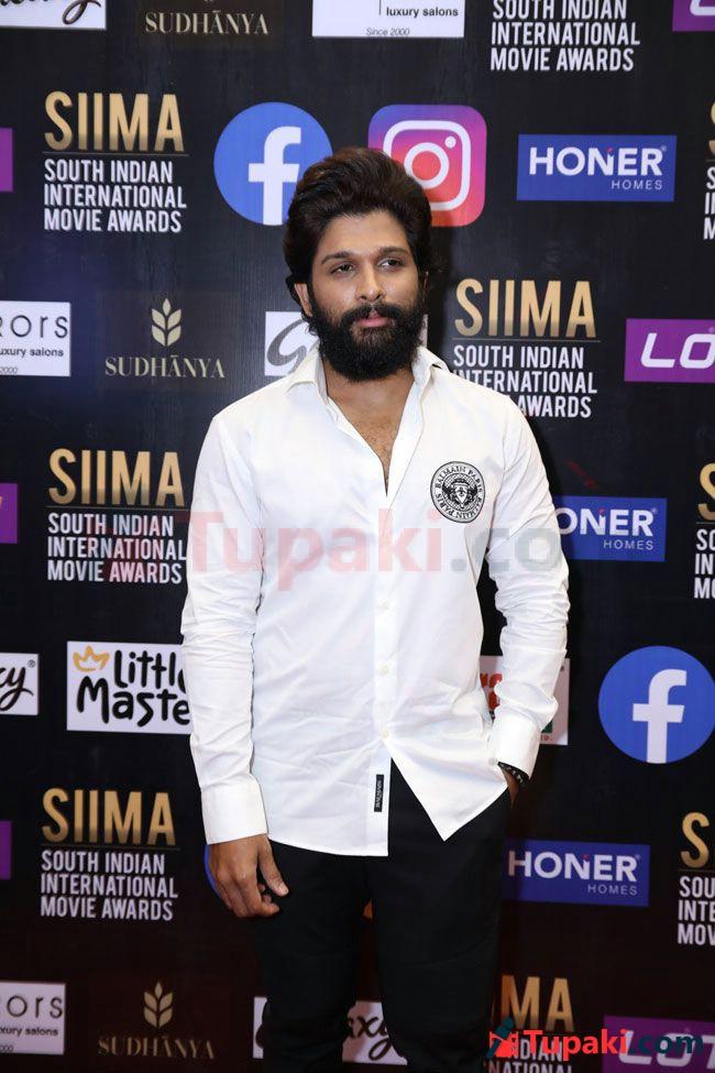 Allu Arjun At SIIMA 2021 Awards Red Carpet