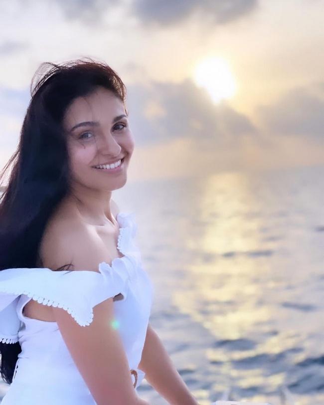 Andrea Jeremiah New Images