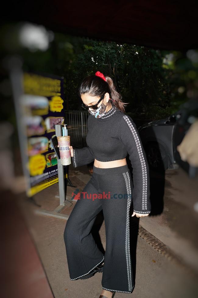 Nidhi Agarwal spotted in hyderabad