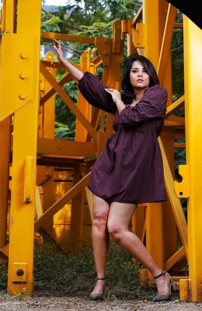 Actress Anasuya Bharadwaj New Photo Shoot