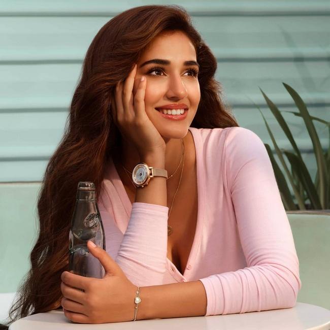 Disha Patani Charms With Her Enticing Looks