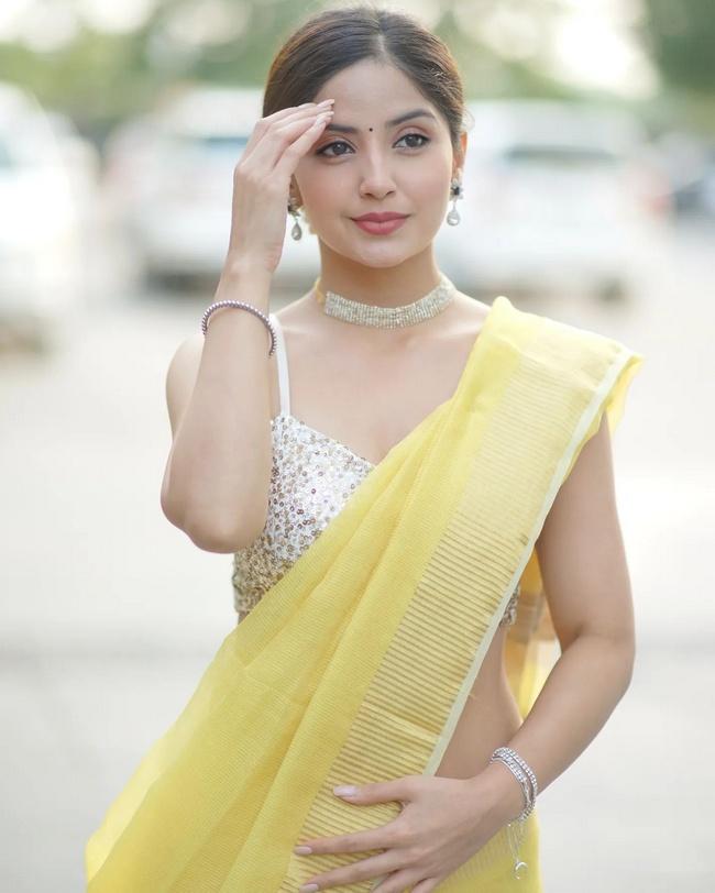 Kashmira Pardeshi Latest Photoshoot in Yellow Dress