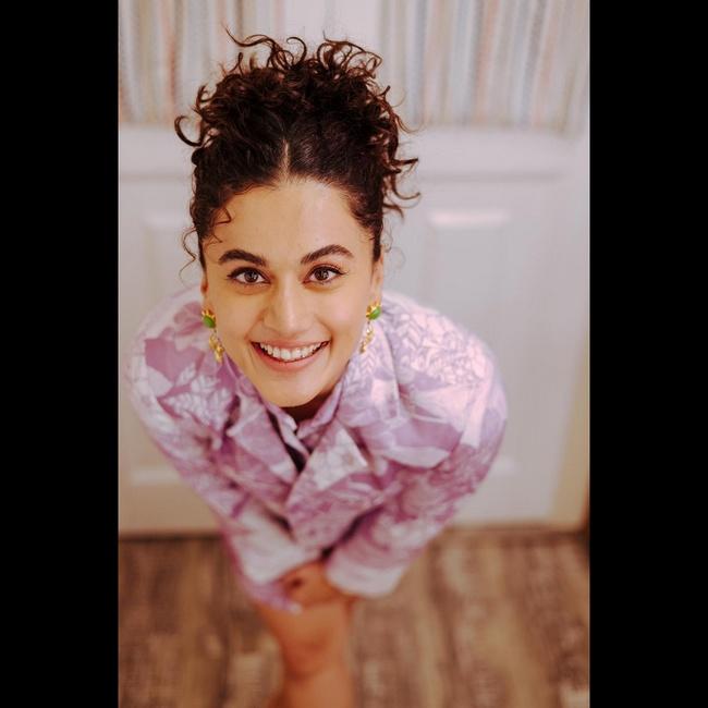 Taapsee Pannu Gorgeous Looks