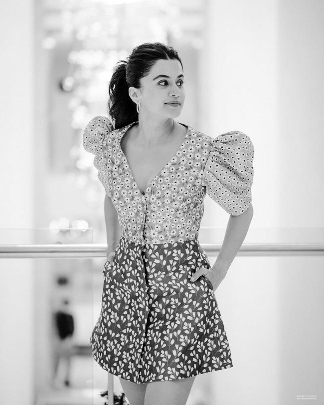 Taapsee Pannu Gorgeous Looks