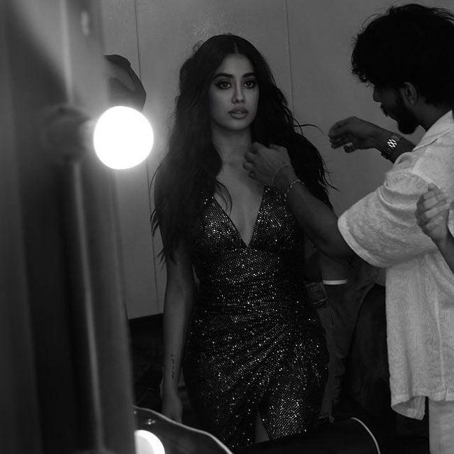 Exquisite Looks Of Janhvi Kapoor Behind The Camera