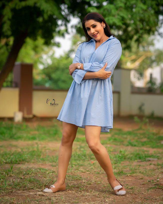 Rashmi Gautam Looks Stunning In Sky Blue Skirt
