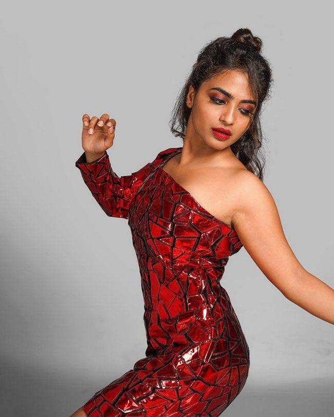 Alekhya Harika Stunning Looks In Red Outfit