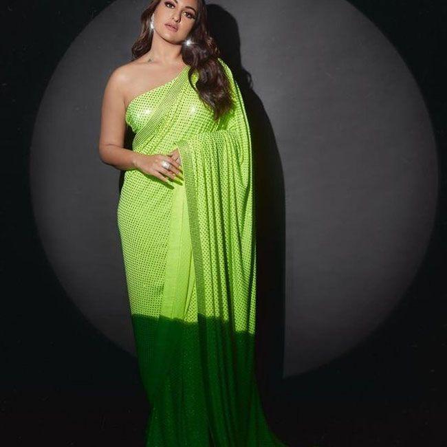 Staggering Poses Of Sonakshi Sinha In Designer White