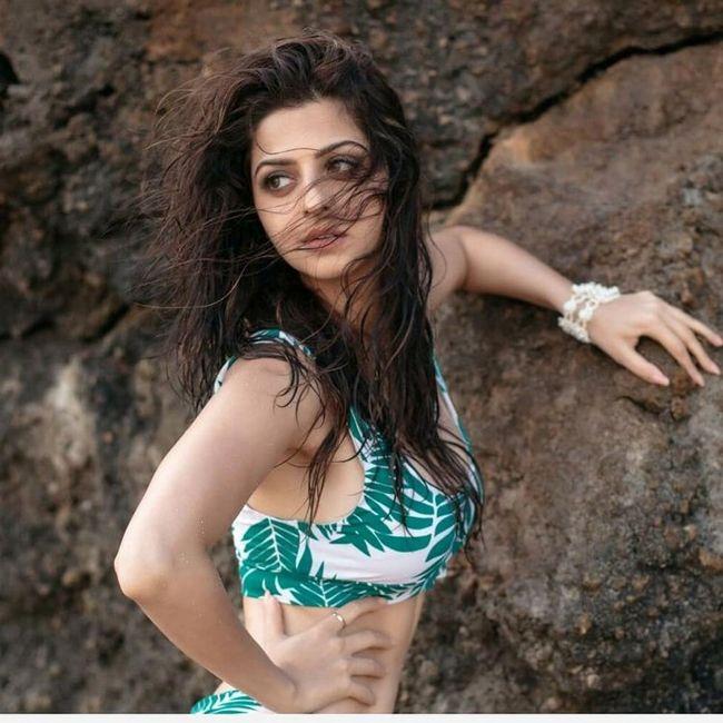 Out standing Posses Of Vedhika In White