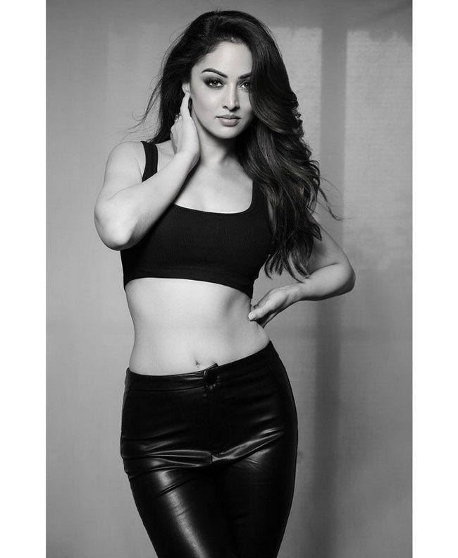 Sandeepa Dhar Stunning Poses In Black