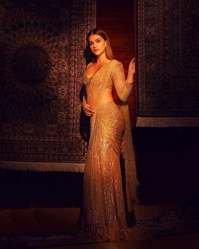 Stunning Looks Of Scintillating Beauty Kriti Sanon