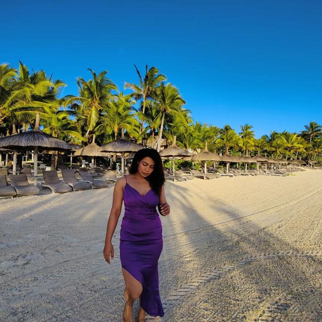 Nandini Rai Mesmerising Clicks In Beach