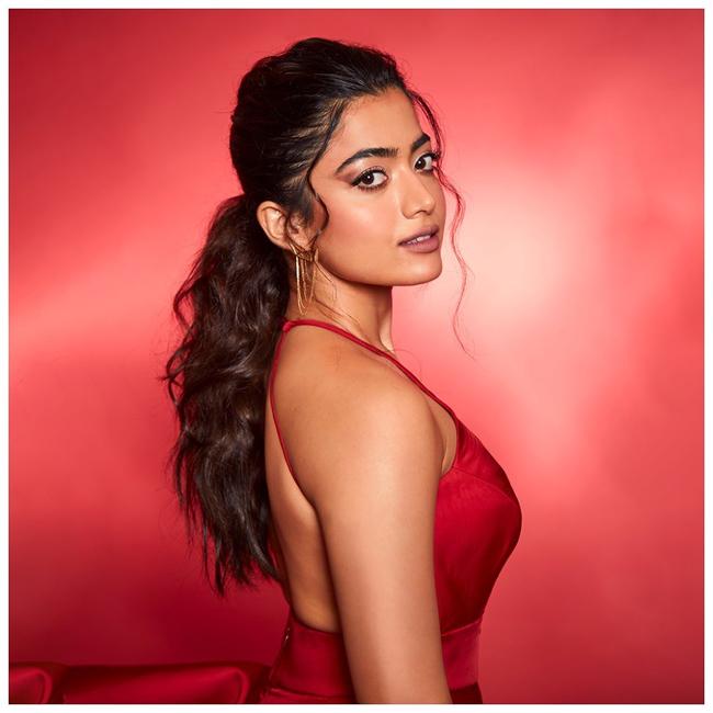 Rashmika Stunning Beauty In Sultry Poses