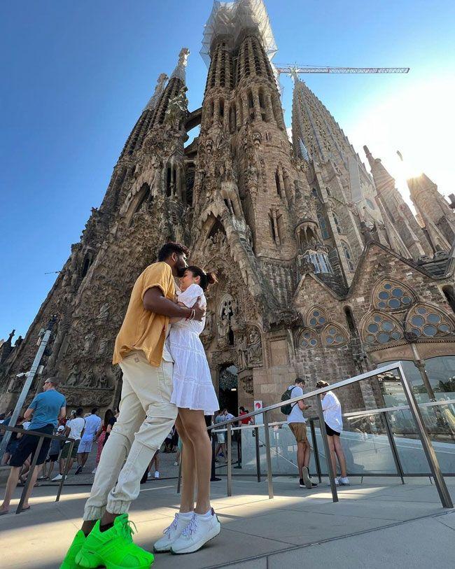 Nayanathara And Vignesh Shivan Enjoying Holiday Trip In Spain