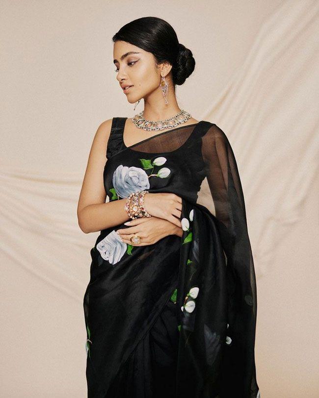 Anupama Parameswran Gorgeous Clicks In Black Saree