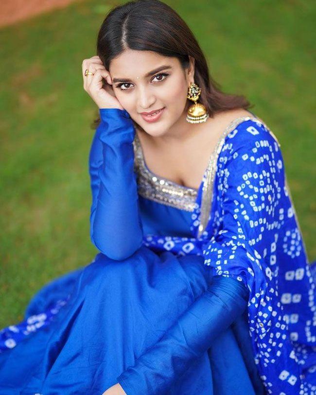 Delightful Clicks Of Nidhi Agerwal