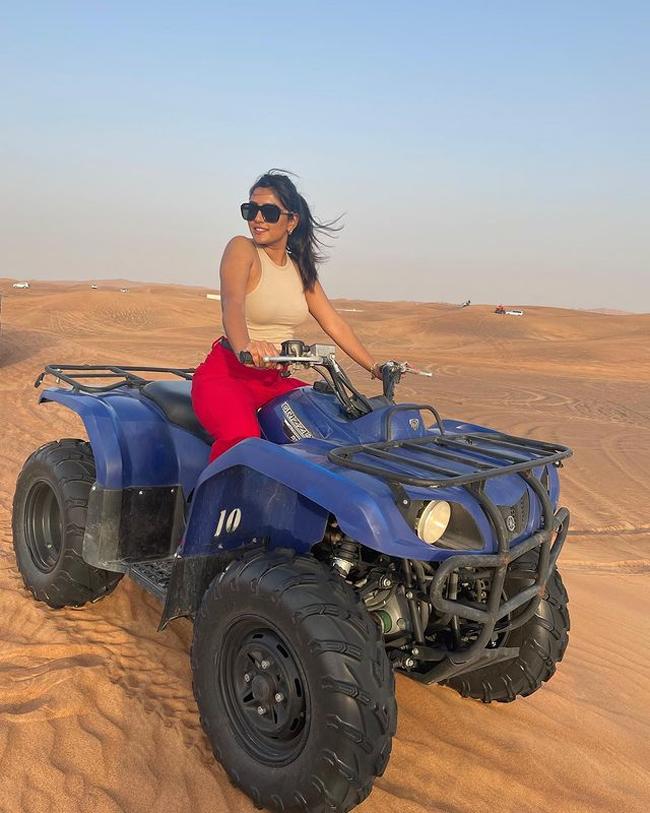 Eesha Rebba Scorching Looks In Dubai