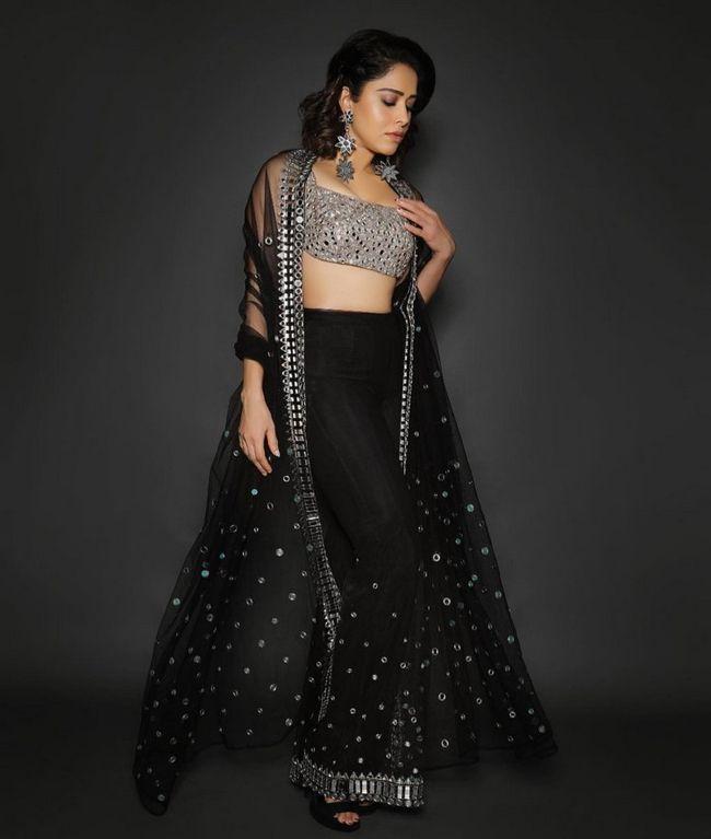 Nushrratt Bharuccha Looking Gorgeous In Black
