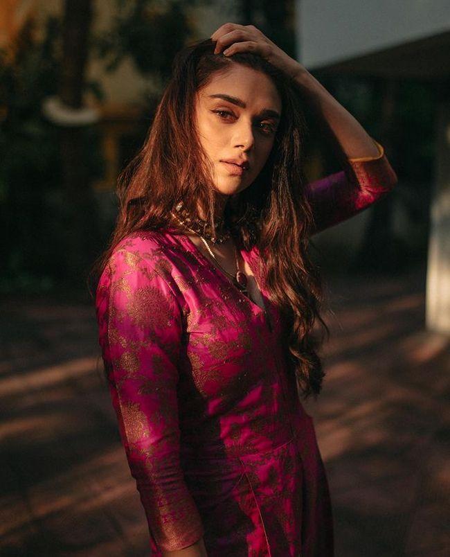 Flawless Looks Of Aditi Rao Hydari In Pink