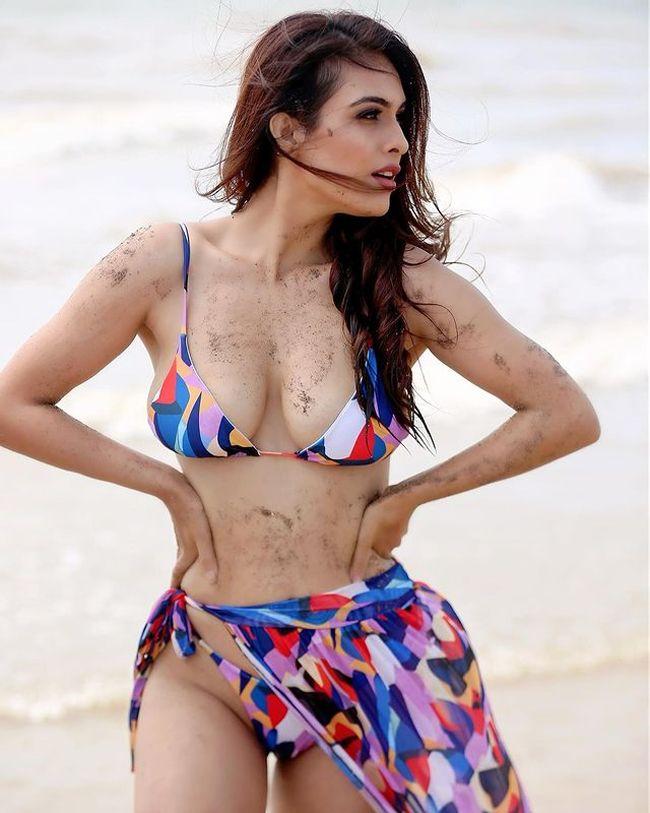 Neha Malik Teases With Her Glamour Show On Beach
