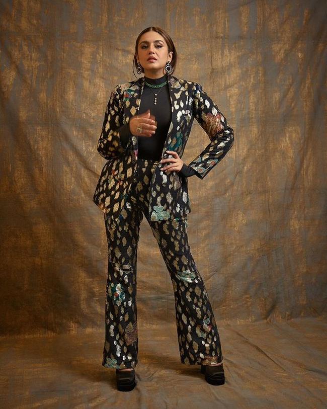 Stylish Clicks Of Huma Qureshi In Suit