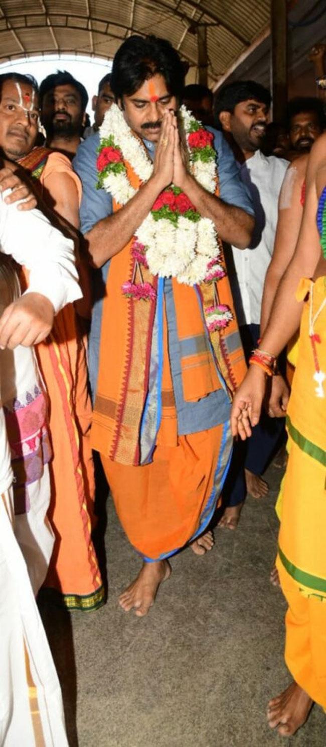 Pawan Kalyan At Kondagattu Performs Puja For His Campaign Vehicle