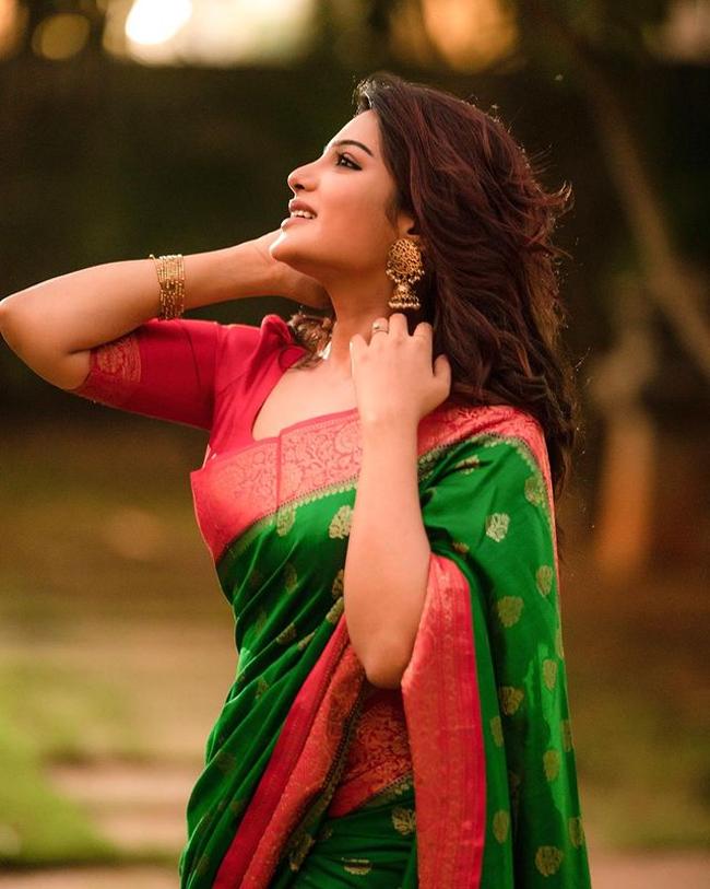Adorable Looks Of Aathmika In Traditional Saree
