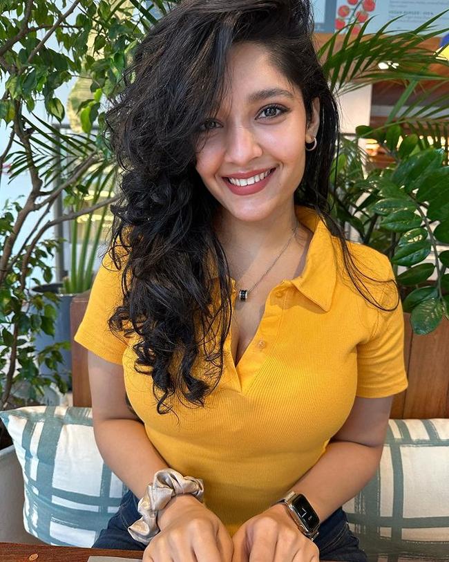 Staggering Poses Of Ritika Singh