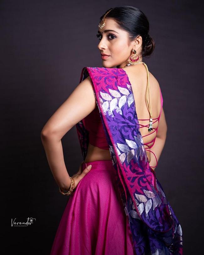 Pics Of Flawless Rashmi Gauthami In Traditional Outfit