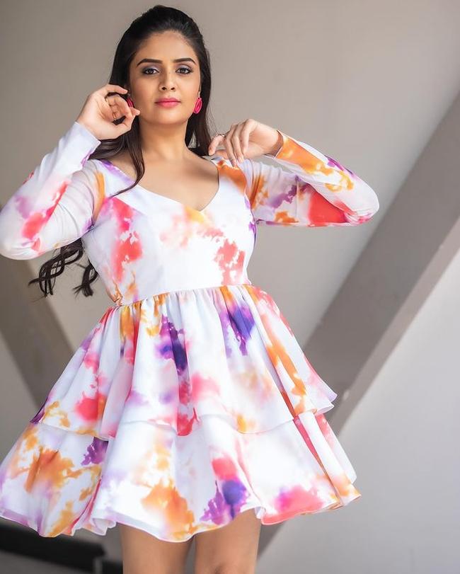 Endearing Clicks Of Sreemukhi In Colourful Dress