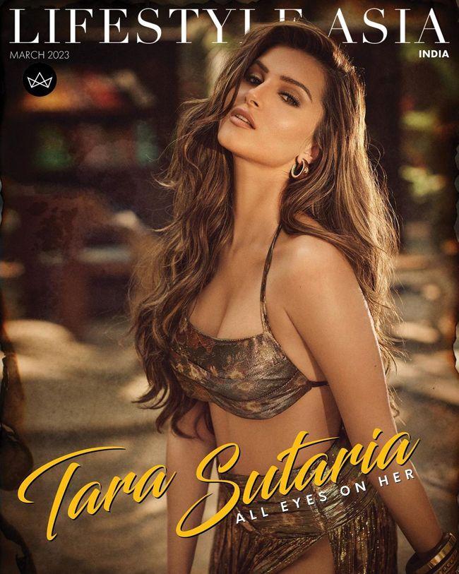 Steamy Clicks Of Tara Sutaria In Gold