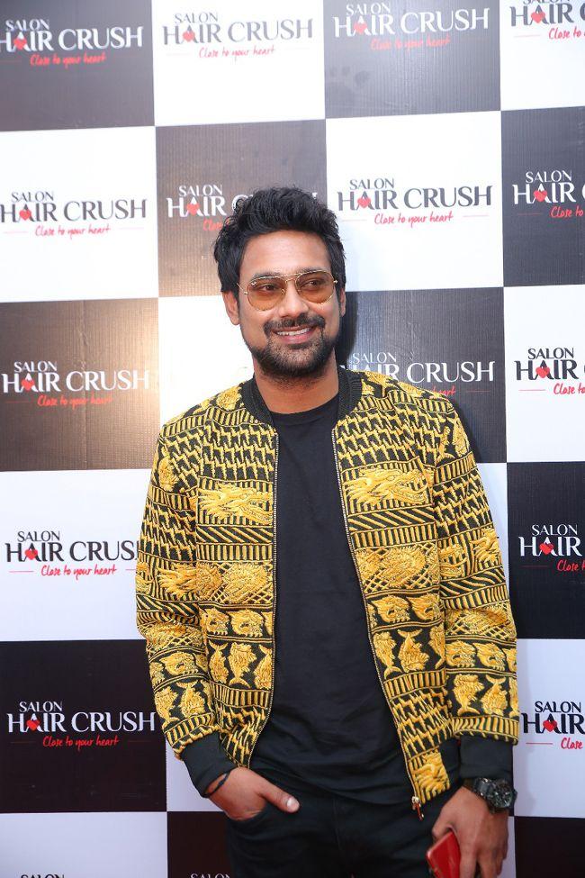 Bigg Boss celebs At Salon Hair Crush Launch | Bigg Boss celebs At Salon  Hair Crush Launch | Tupaki Telugu