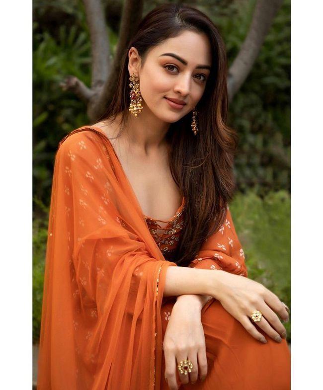 Sandeepa Dhar Looks Elegant