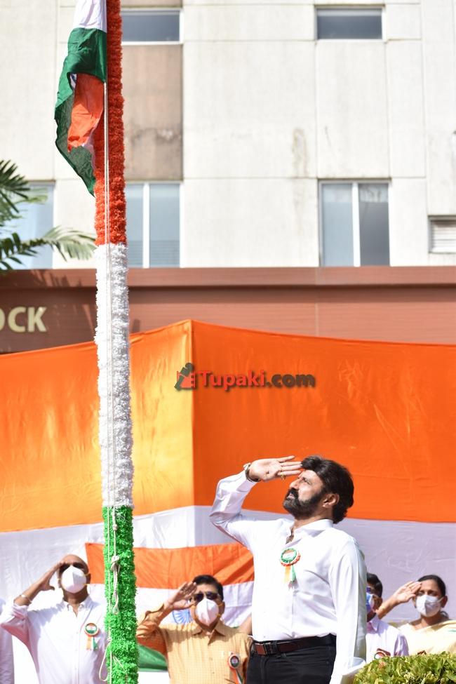 Balakrishna Snapped Hoisting Flag in Hyderabad