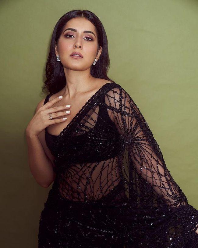Staggering Poses Of Raashii Khanna In Designer White