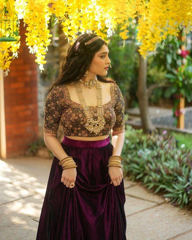 Traditional Looks Of Ritika Singh