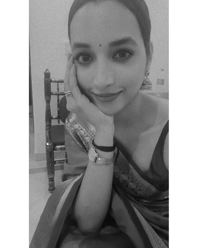 Vivacious Looks Of Srinidhi Shetty In Black N White