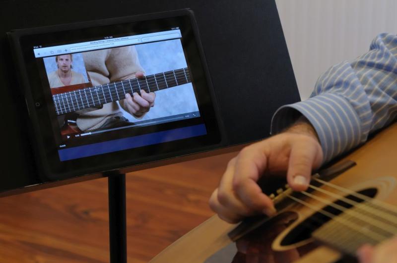 Check Out These 7 Online Music Classes to Learn Music While You Are at Home  During The Lockdown