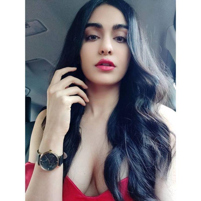 Hottie adah sharma