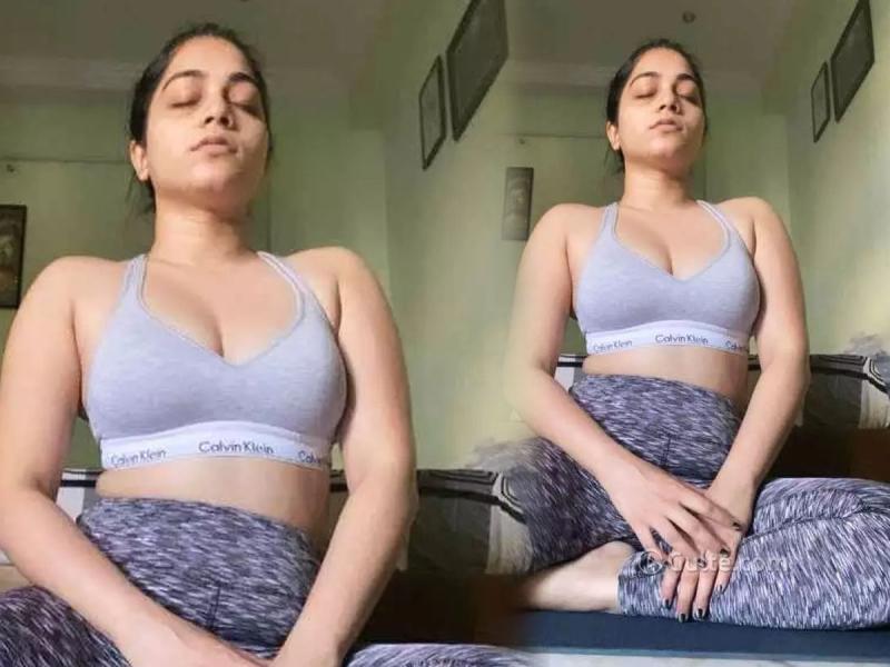 Pic Talk Punarnavi Goes Viral With Extra Hot Pics Gulte