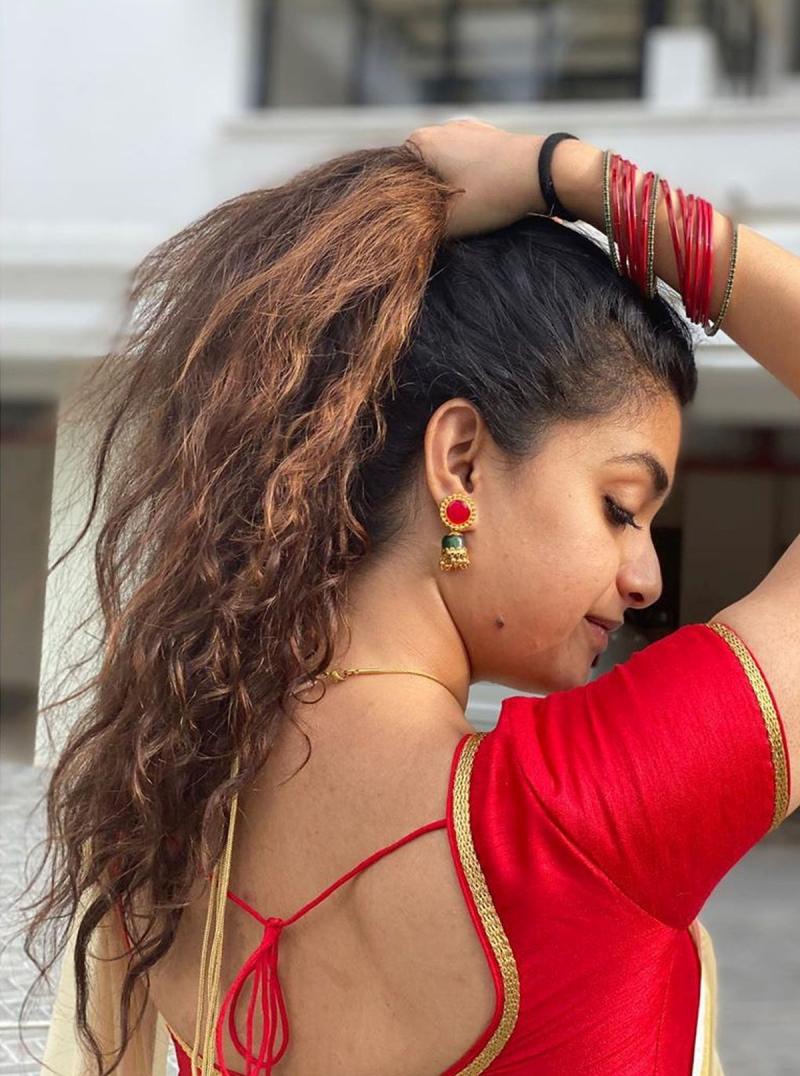 Keerthy Suresh Mesmerizes In Saree Gulte Latest Andhra Pradesh Telangana Political And Movie News Movie Reviews Analysis Photos