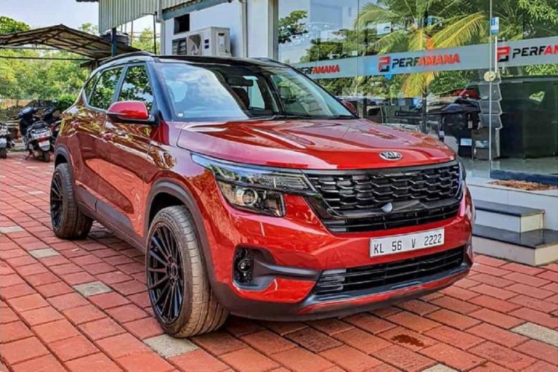 Modified Kia Seltos In Dual Tone Colour Looks Classy