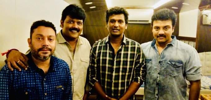 Image result for vijay with his friends