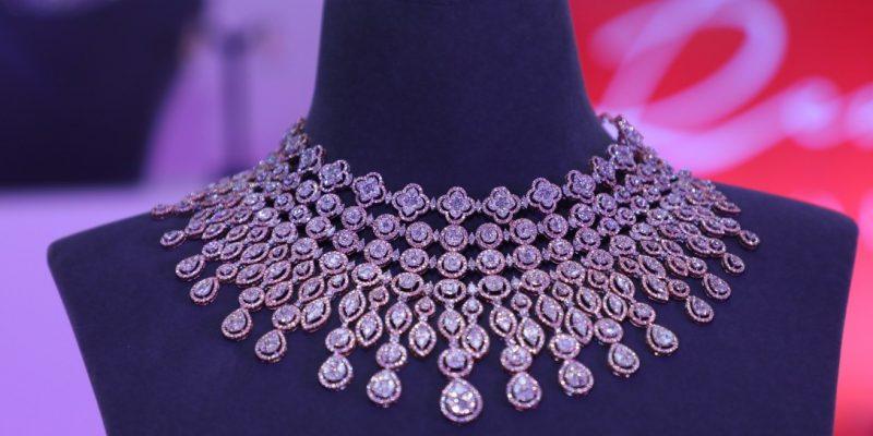 How Can Jewellery Brands Minimise Human Rights Risks in Their